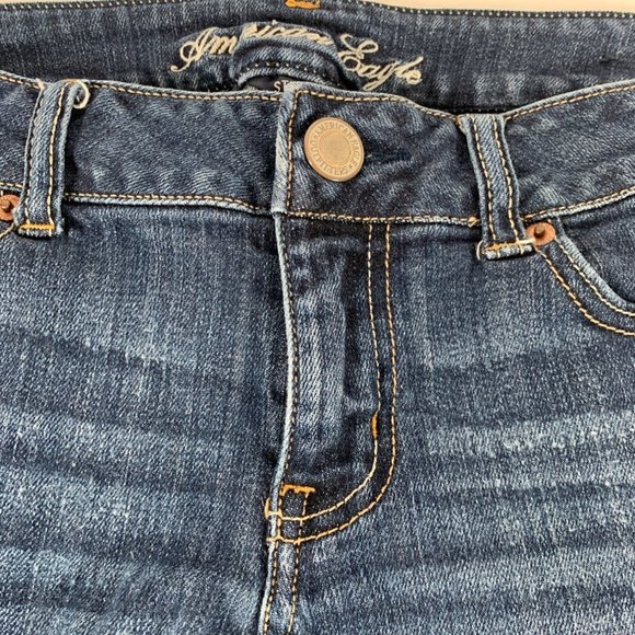 American Eagle Cutoff Jean Shorts Sz 10 Step Hem Denim Stretch Medium Wash Whisk - Picture 3 of 9